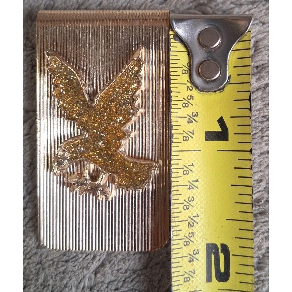 Unbranded presented its gold